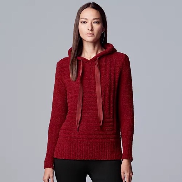 Sweaters - ✨Simply Vera hooded pullover ✨